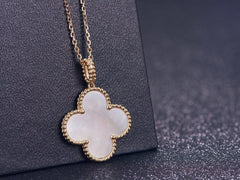 CLOVER GOLD NECKLACE