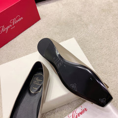 BELLE VIVIER PUMPS IN BEIGE GLOSSY CALFSKIN GOLD BUCKLE