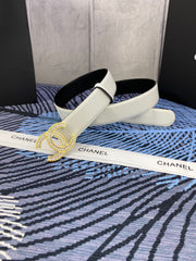 CHANEL 25S BELT 30 MM IN WHITE CALFSKIN WITH GOLD HARDWARE 615098