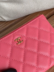 CC CLASSIC SMALL 15 ZIPPED POUCH IN BLUSH RED GRAINED CALFSKIN