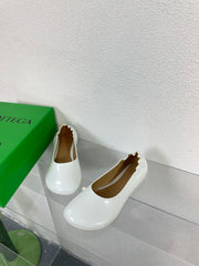ATOMIC BALLERINA FLAT IN WHITE CALFSKIN