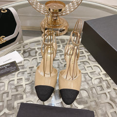 CC SLINGBACK 50MM IN BEIGE AND BLACK CALFSKIN