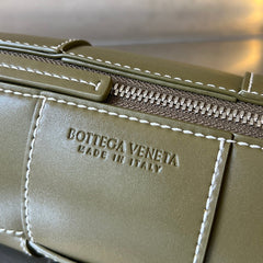 SMALL CYLINDER CASSETTE 21 IN TOBACCO BROWN CALFSKIN