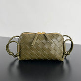 CONCERT POUCH 18 IN ARMY GREEN LAMBSKIN