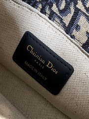 BOBBY EAST-WEST BAG 17 IN BLACK OBLIQUE JACQUARD