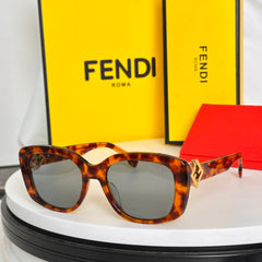 ROMA SQUARE FRAME SUNGLASSES FE40138I IN ACETATE
