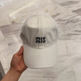 MM BASEBALL CAP IN WHITE FABRIC EMBROIDERED LOGO STYLE 3