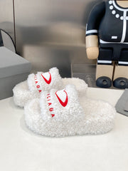 BALENCIAGA 25S SLIPPERS IN WHITE WOOL