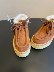 PRADA 25S HIGH-TOP SHOES 40 MM IN BROWN SUEDE SHEARLING-LINED