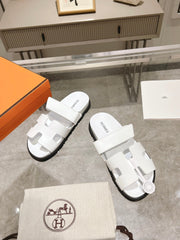 CHYPRE SANDAL IN WHITE CALFSKIN 540978