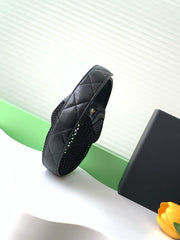 CC 25S POUCH IN BLACK LAMBSKIN WITH MESH GOLD HARDWARE