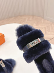 HM 25S ORAN SANDAL IN CHARCOAL NAVY SHEARLING WITH SILVER HARDWARE