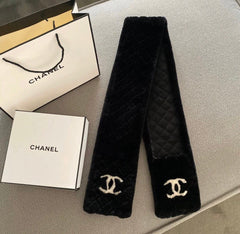 CHANEL 25S SCARF 120 IN FAUX FUR 876358