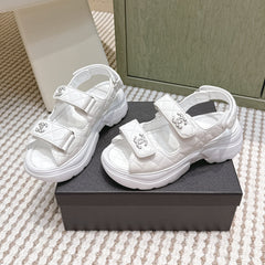 CHANEL 25S SANDALS IN WHITE PATENT CALFSKIN SILVER HARDWARE