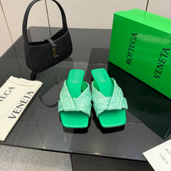 BOTTEGA VENETA 26S SANDALS IN MINT GREEN CALFSKIN AND RAFFIA