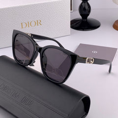 MONTAIGNE SUNGLASS CD67711 IN ACETATE