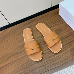 DIOR 25S DWAY SLIDE IN LIGHT BROWN CALFSKIN