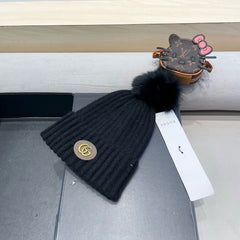 BEANIE HAT IN BLACK WOOL 422454