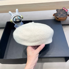 BERET HAT IN WHITE WOOL 430079