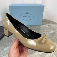PRADA 25S LOW HEELS SLIP ON BOW 45MM IN GOLDEN BEIGE GLOSSY CALFSKIN