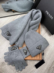 THREE-PIECES SET IN SMOKE GRAY WOOL AND ACRYLIC 406559