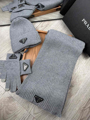 THREE-PIECES SET IN SMOKE GRAY WOOL AND ACRYLIC 406559