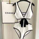 CC BIKINI SWIMSUIT SET IN WHITE AND BOW BLACK 622186