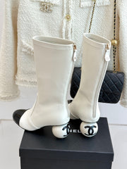 CC PEARL BOOTS IN WHITE CALFSKIN