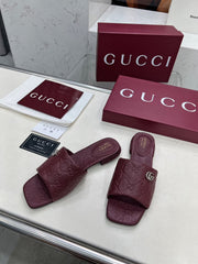 GG CASUAL SLIPPERS IN BURGUNDY RED CALFSKIN LOGO EMBOSSING