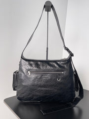 SUPERBUSY MESSENGER BAG 33 IN BLACK ARENA LAMBSKIN