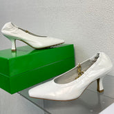 SHARP CHAIN PUMP 6 CM IN WHITE CALFSKIN