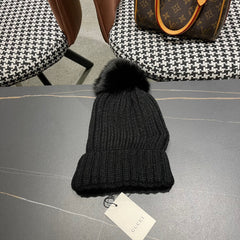 BEANIE HAT IN BLACK WOOL 403394