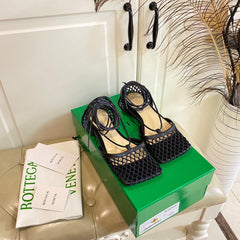 STRETCH LACE-UP FLAT SANDAL IN BLACK METALLIZED MESH AND LEATHER