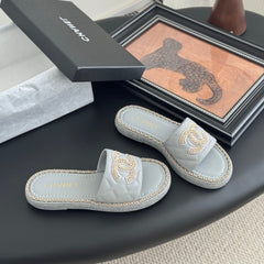 SLIPPER IN BEAU BLUE CALFSKIN MIX CHAIN BASE