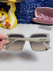 RUNWAY SQUARE SUNGLASSES 563196 IN BEIGE ACETATE
