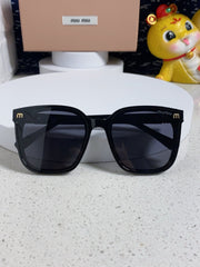GLIMPSE SQUARE SUNGLASSES 554617 IN BLACK ACETATE BLACK LENS