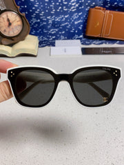 SQUARE SUNGLASS 575842 IN WHITE ACETATE