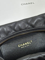 QUILTED HOBO CARGO BAG 31 IN BLACK CALFSKIN GOLD CHAIN