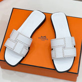 IDIOMA SANDAL IN WHITE CALFSKIN