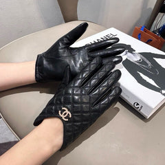 GLOVES IN BLACK LAMBSKIN 465006
