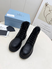 PRADA 25S LACE UP BOOTS BLACK CALFSKIN