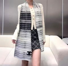 CHANEL 25S SCARF 180 CM IN CASHMERE 943879