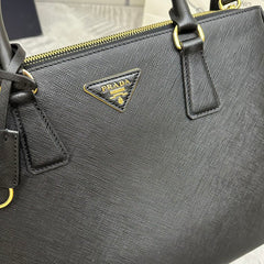 PRADA 25S GALLERIA LARGE BAG 32 IN BLACK CALFSKIN GOLD HARDWARE