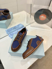SNEAKERS IN BROWN LAMBSKIN AND NAVY BLUE CANVAS