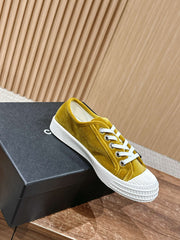 CONVERSE SNEAKER IN DIJON YELLOW VELVET