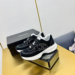 SNEAKER IN BLACK MIX WHITE BREATHABLE FABRIC