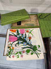 GUCCI 25S SCARF 140 IN CASHMERE 636340