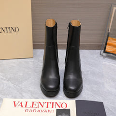 VALENTINO 25S ANKLE BOOTS WITH ZIPPER 90 MM IN BLACK CALFSKIN