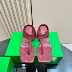 MARELLA THONG IN CURRANT RED LEATHER WITH SIGNATURE INTRECCIATO INSOLE 55 MM