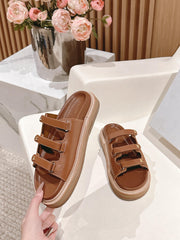TRIOMPHE SANDALS IN BROWN CALFSKIN